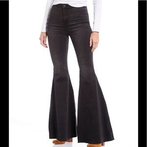 Free People Float On Flare- Distressed Black